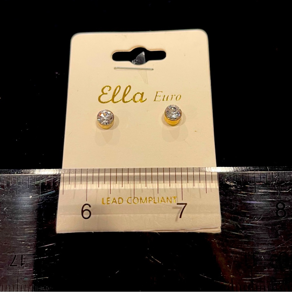 Rhinestone studs